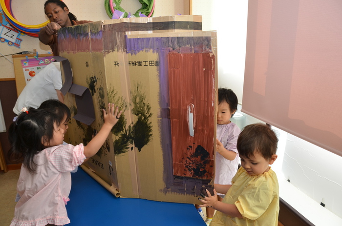 プリスクールのホウンテッドハウス 手作りお化け屋敷 ブログ ポルク インターナショナルスクール Polku International School 東松戸の幼稚園 保育園