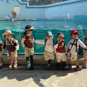 キンダークラス　バス遠足